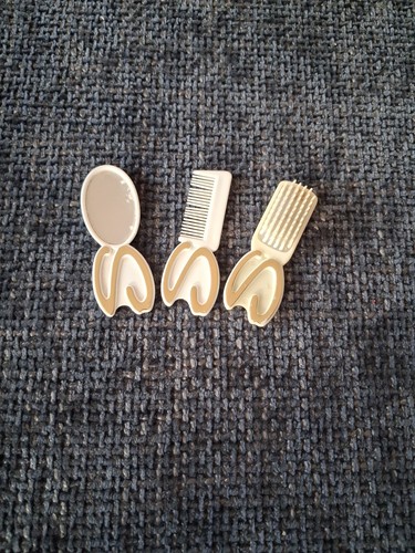 Vintage sindy brush comb and - sindy,