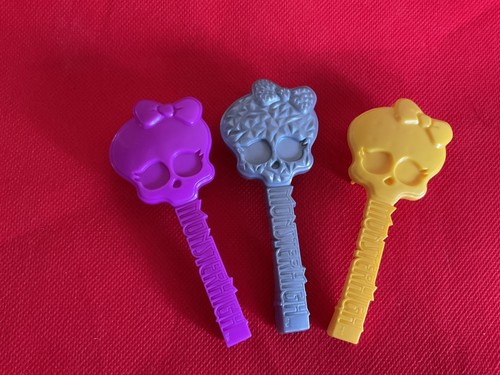 Monster high doll - high, accessories