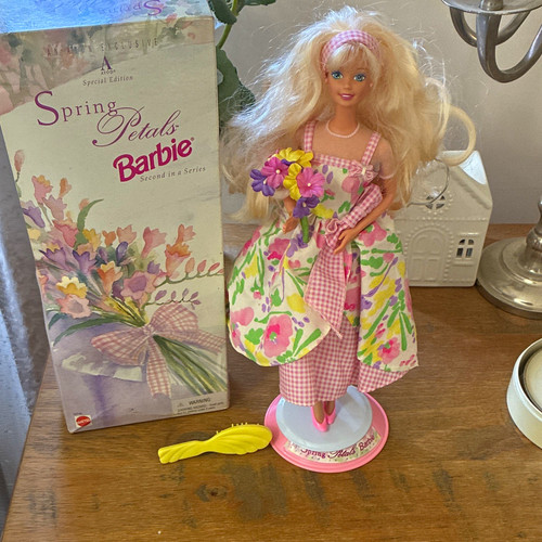 Mattel barbie spring - barbie, petals
