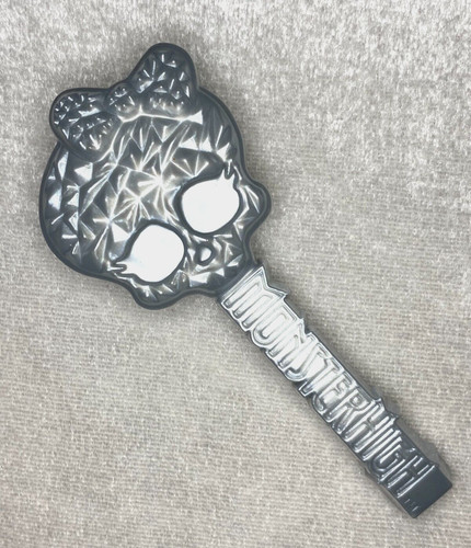 Monster high doll - brush, silver