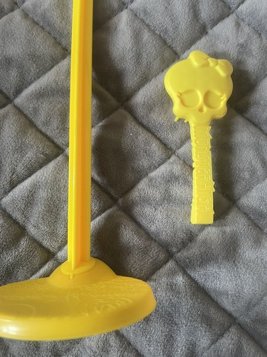 Monster high yellow - monster,