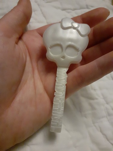 Monster high hair doll - brush,
