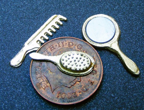 Dolls house brush comb - comb, &